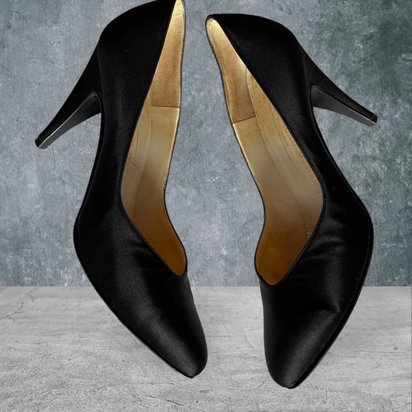 Bruno Magli Satin Black Heels Vintage - Picture 6 of 15